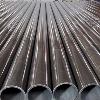 AISI 4130 Tubo per perforazione di pozzi di petrolio, tubo di acciaio in lega senza saldatura per progetti di estrazione di metalli non ferrosi